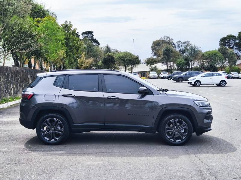 JEEP - COMPASS - 2022/2022 - Cinza - R$ 135.900,00