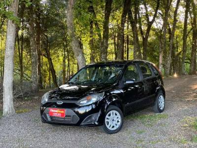 FORD - FIESTA - 2014/2014 - Preta - R$ 33.900,00