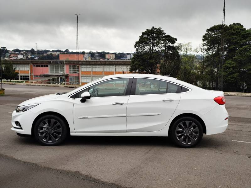 CHEVROLET - CRUZE - 2018/2018 - Branca - R$ 89.900,00