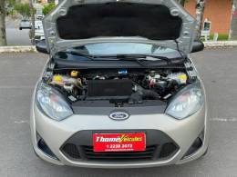 FORD - FIESTA - 2014/2014 - Dourada - R$ 31.900,00
