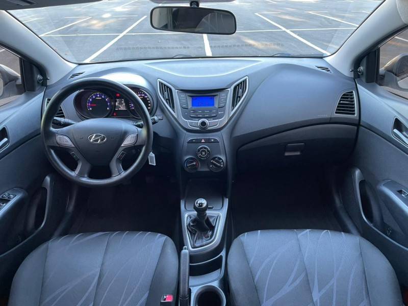 HYUNDAI - HB20 - 2015/2015 - Prata - R$ 46.900,00