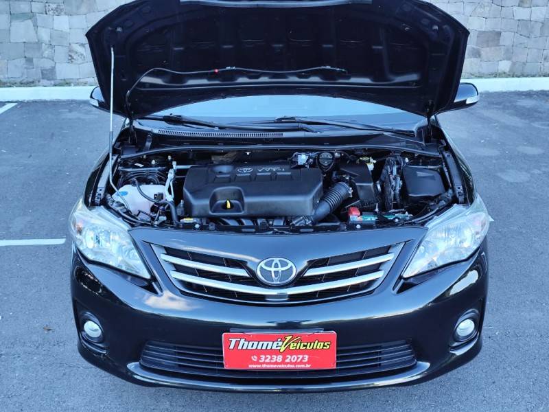 TOYOTA - COROLLA - 2013/2013 - Preta - R$ 67.900,00