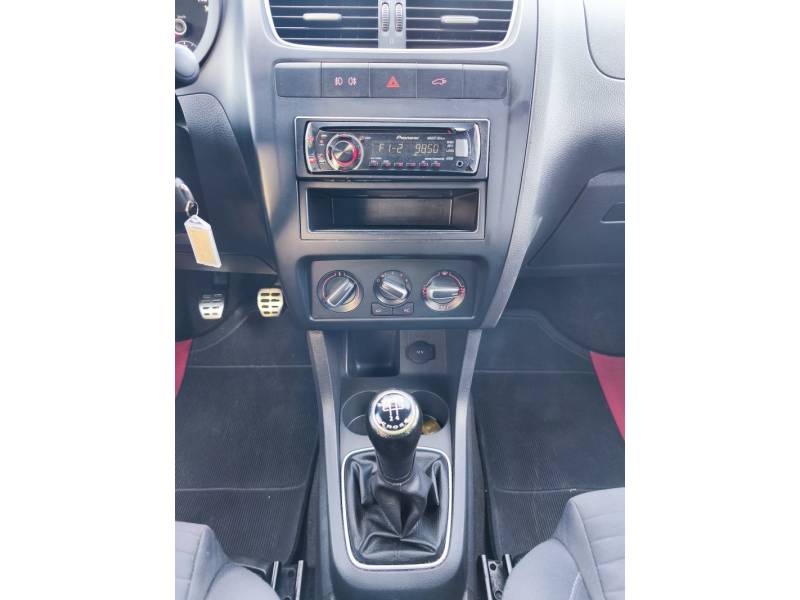 VOLKSWAGEN - CROSSFOX - 2012/2012 - Prata - R$ 43.900,00