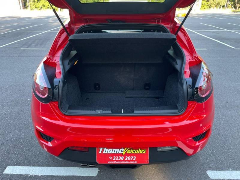 FIAT - BRAVO - 2016/2016 - Vermelha - R$ 58.900,00