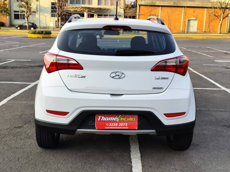 HYUNDAI - HB20X - 2015/2015 - Branca - R$ 58.900,00