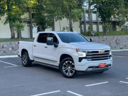 CHEVROLET - SILVERADO - 2024/2024 - Branca - R$ 425.900,00