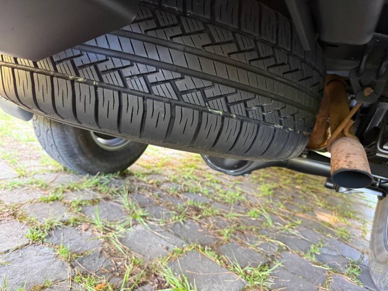 MITSUBISHI - L200 - 2015/2015 - Branca - R$ 129.900,00