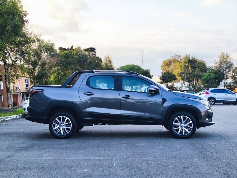 FIAT - STRADA - 2023/2023 - Cinza - R$ 111.900,00