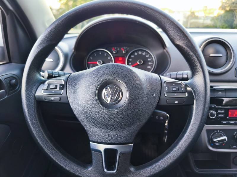 VOLKSWAGEN - GOL - 2014/2014 - Branca - R$ 39.900,00