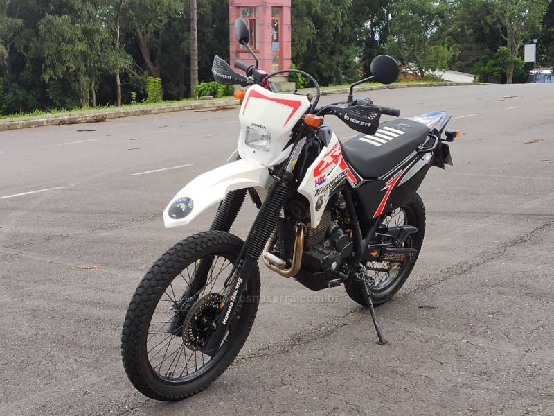 HONDA - XR 250 TORNADO - 2005/2005 - Branca - R$ 15.900,00