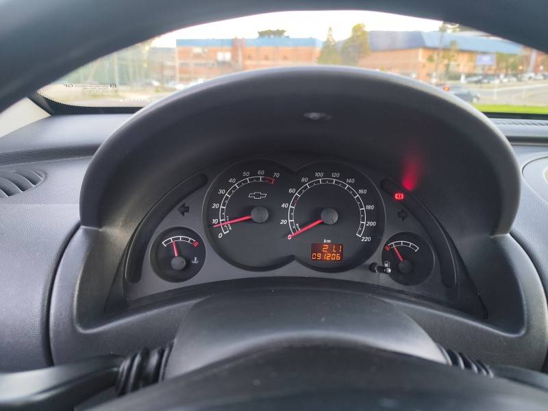 CHEVROLET - CORSA - 2009/2009 - Prata - R$ 29.900,00