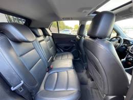 CHEVROLET - TRACKER - 2017/2017 - Prata - R$ 79.900,00