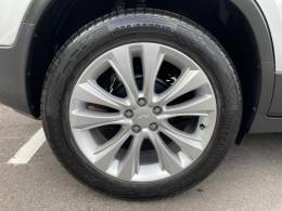 CHEVROLET - TRACKER - 2018/2018 - Prata - R$ 91.900,00