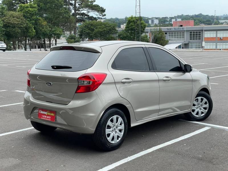 FORD - KA - 2015/2015 - Dourada - R$ 37.900,00
