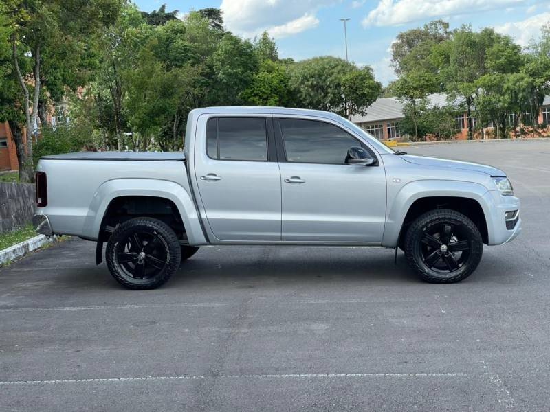 VOLKSWAGEN - AMAROK - 2019/2019 - Prata - R$ 135.900,00