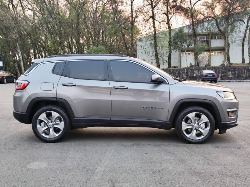 JEEP - COMPASS - 2021/2021 - Cinza - R$ 99.900,00