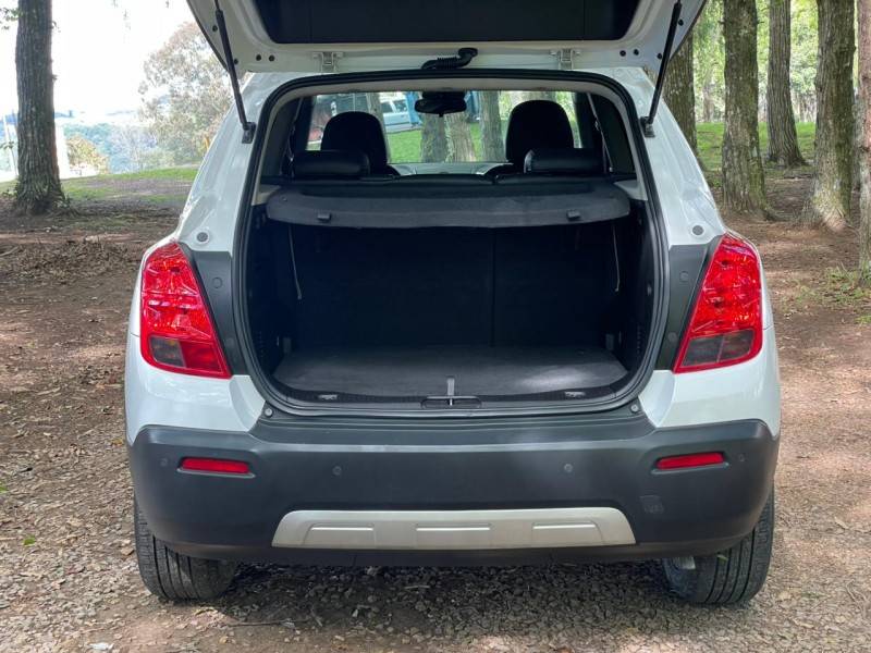 CHEVROLET - TRACKER - 2014/2014 - Branca - R$ 65.900,00