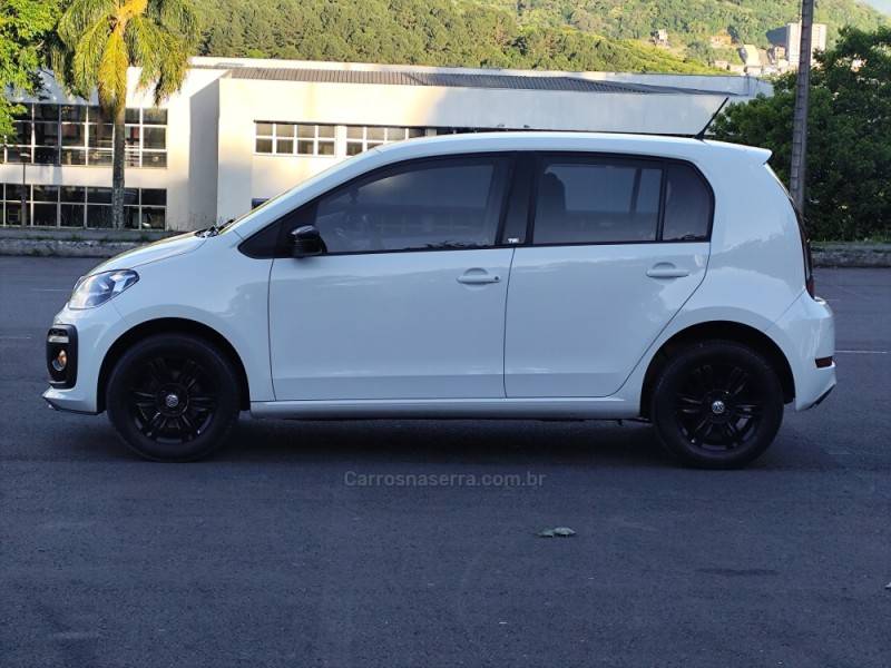 VOLKSWAGEN - UP - 2019/2019 - Branca - R$ 62.900,00