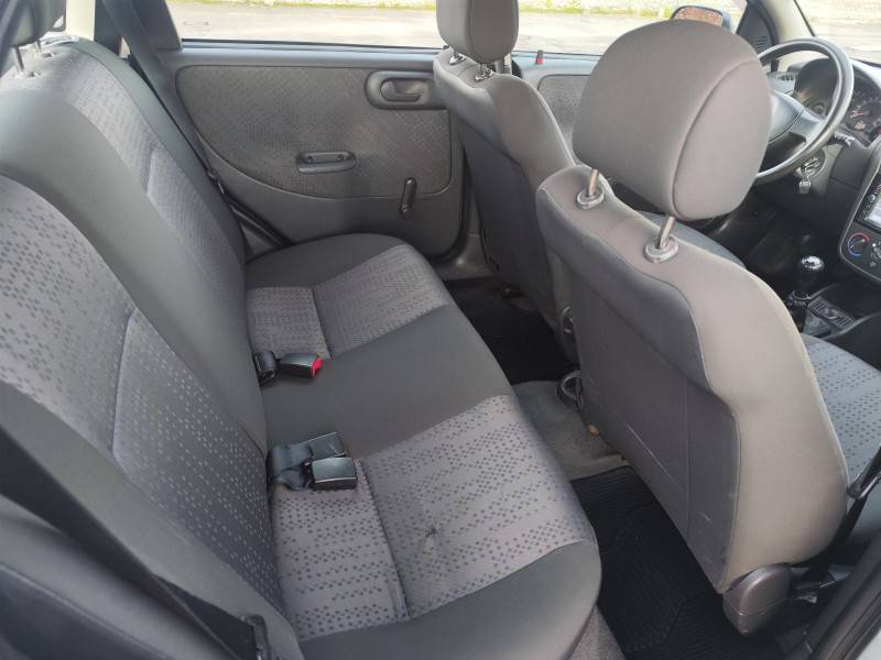 CHEVROLET - CORSA - 2009/2009 - Prata - R$ 29.900,00