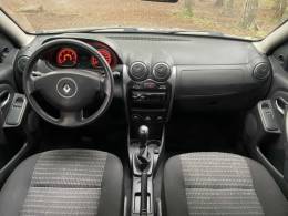 RENAULT - SANDERO - 2014/2014 - Prata - R$ 33.990,00