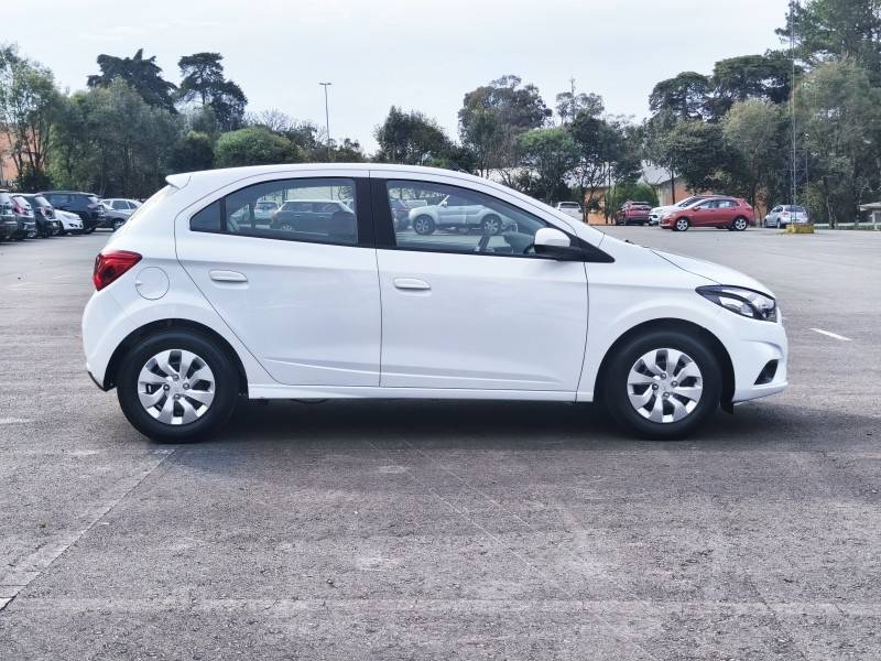 CHEVROLET - ONIX - 2019/2019 - Branca - R$ 53.900,00