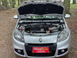 RENAULT - SANDERO - 2014/2014 - Prata - R$ 33.990,00