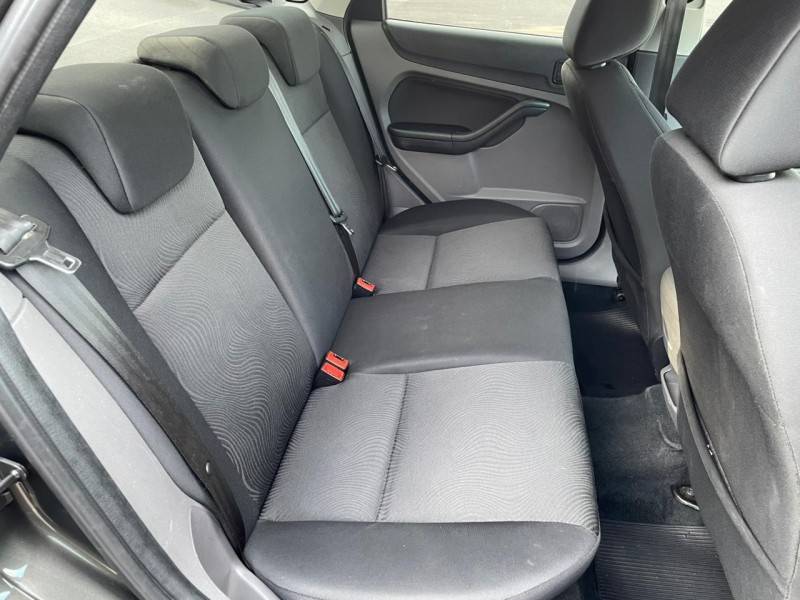 FORD - FOCUS - 2013/2013 - Cinza - R$ 43.900,00