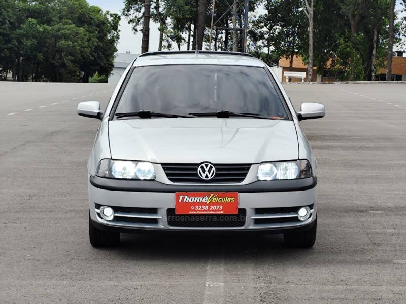 VOLKSWAGEN - SAVEIRO - 2004/2004 - Cinza - R$ 36.900,00