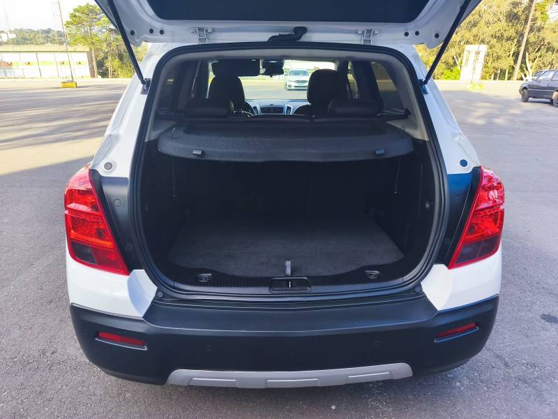 CHEVROLET - TRACKER - 2014/2014 - Branca - R$ 65.900,00