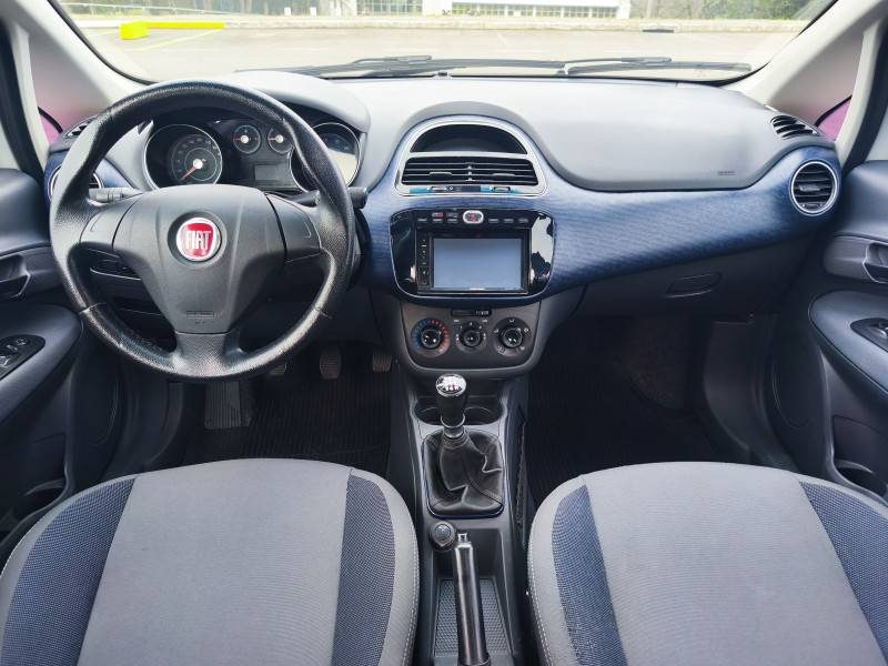 FIAT - PUNTO - 2014/2014 - Branca - R$ 39.900,00