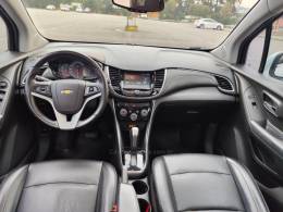 CHEVROLET - TRACKER - 2018/2018 - Prata - R$ 93.900,00