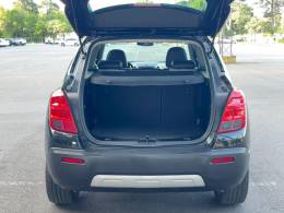 CHEVROLET - TRACKER - 2015/2015 - Preta - R$ 68.900,00