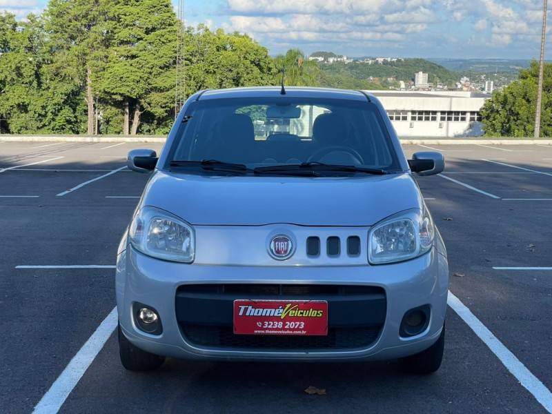 FIAT - UNO - 2014/2014 - Prata - R$ 31.900,00