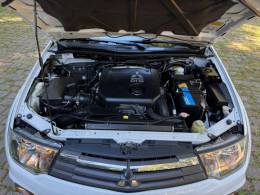 MITSUBISHI - L200 - 2015/2015 - Branca - R$ 129.900,00