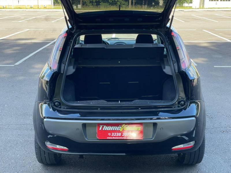 FIAT - PUNTO - 2014/2014 - Preta - R$ 39.900,00